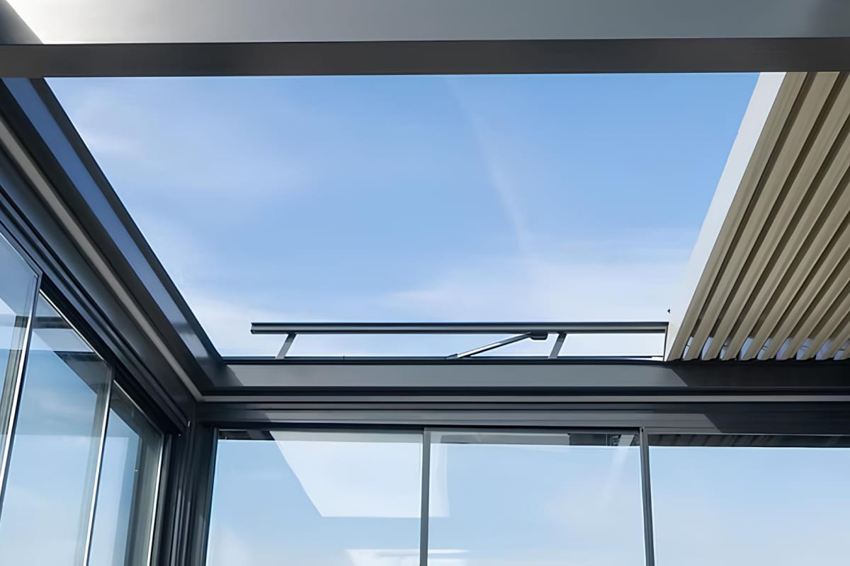 Pergole bioclimatiche - Eurofinestra Pergole bioclimatiche - Eurofinestra